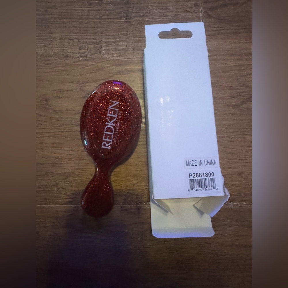 Redken red glitter mini wet brush new in box